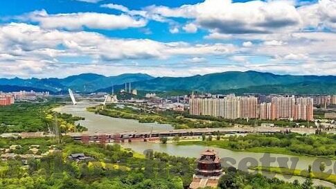 糖心app是真的假的-揭开糖心APP真伪的面纱，理性认知与信息甄别